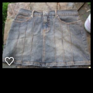 EUC Bebe distressed denim jean mini skirt S XS 0 2